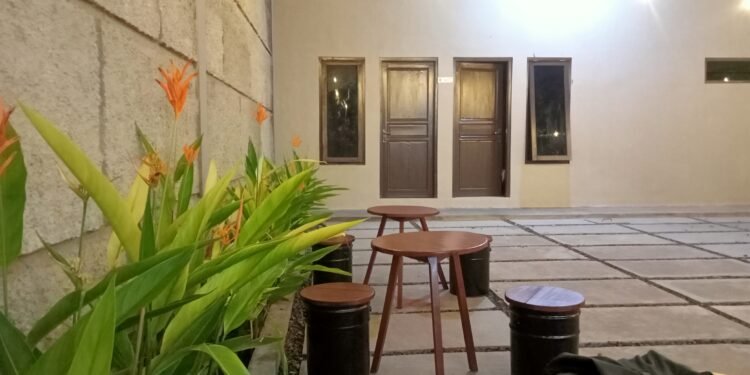 GELIAT EKONOMI DI KOMPLEKS MAKAM SAPURO PEKALONGAN