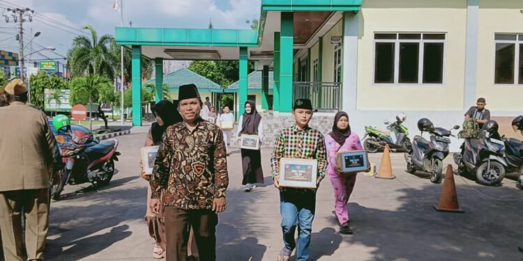 KODIM 0736 BATANG MULIAKAN VETERAN, WARAKAWURI SERTA ANAK YATIM