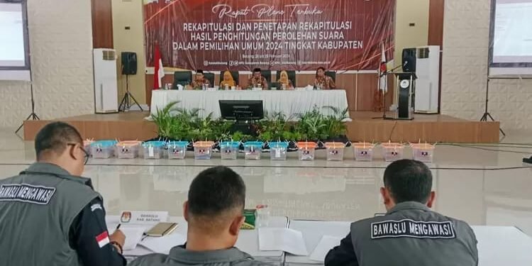 Penjabat Bupati Batang Memastikan Kejelasan Rapat Pleno Terbuka Rekapitulasi Hasil Pemilu Oleh KPU Batang