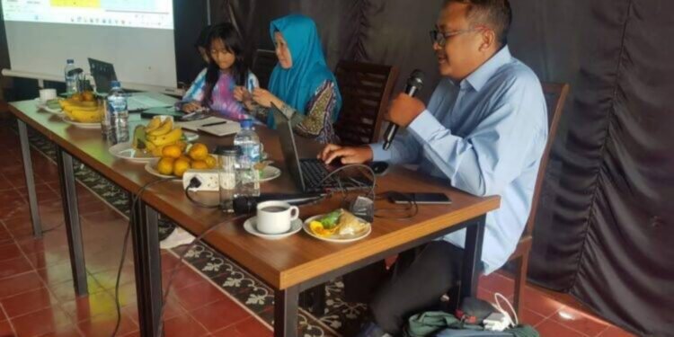 Pembimbingan Serta Pelatihan Media Sosial: Strategi Kunci Untuk Meningkatkan Pertumbuhan Usaha Dan Organisasi