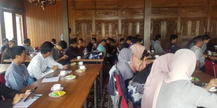 Pembimbingan Serta Pelatihan Media Sosial: Strategi Kunci Untuk Meningkatkan Pertumbuhan Usaha Dan Organisasi