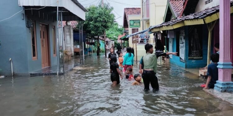 Beberapa Titik Di Batang Area Kota Terendam Banjir.