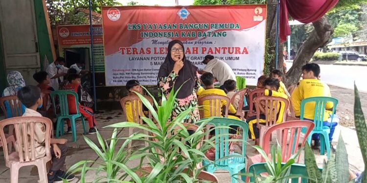 Privat: Pangkas Rambut Gratis di Kegiatan Teras Pantura Rapikan 44 Kepala Dalam 3 Jam