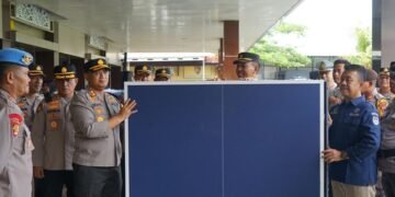 Kapolres Batang Meningkatkan Aktivitas Olahraga dengan Penyerahan Meja Pingpong