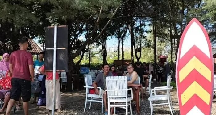 Pantai Sigandu Batang Destinasi Pavorit Saat Libur Idul Fitri 1445 H.