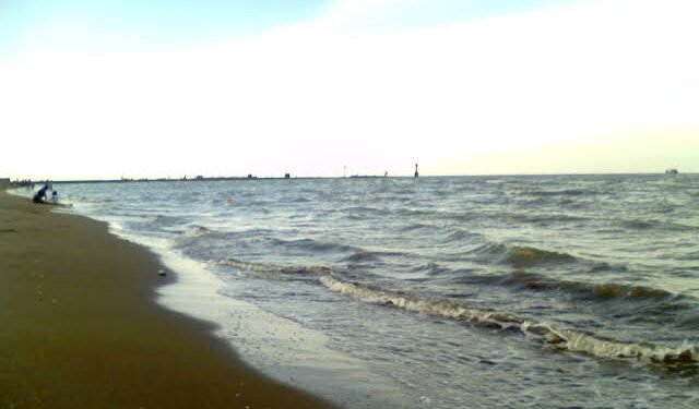 Pantai Sigandu Batang Destinasi Pavorit Saat Libur Idul Fitri 1445 H.