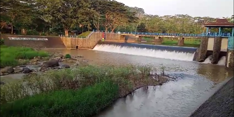 Legenda Nan Keramat Bendungan Karangdowo Batang