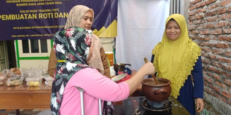 Pemberdayaan Disabilitas, Disnaker Batang Beri Pelatihan Pembuatan Roti dan Kue