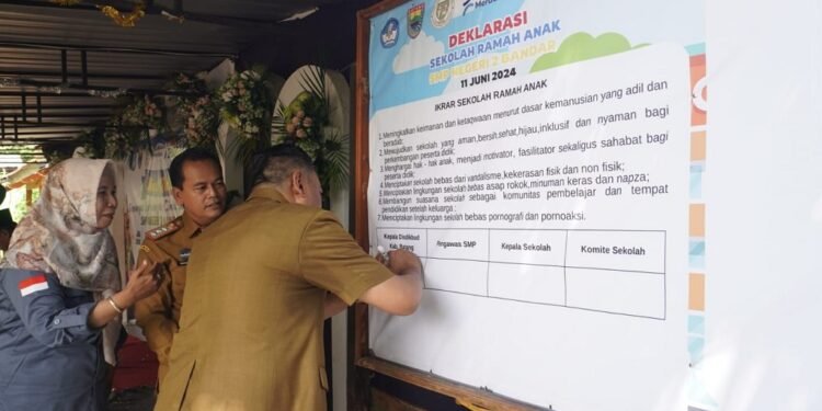 SMPN 2 Bandar Wujudkan Program Sekolah Ramah Anak