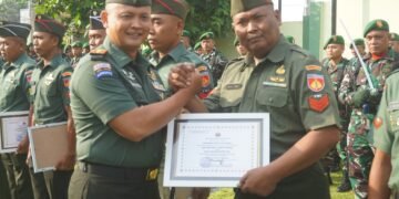 Untuk Kedua Kalinya DANDIM 0736/Batang Berikan Penghargaan Kepada Anggotanya Yang Berpretasi