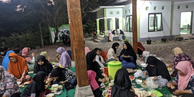Yayasan Kiwari Gelar Tasyakuran Hari Asyura di Pondok Pesantren Lansia Marifatullah