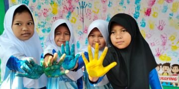 SD Protitang Simbolkan Perlindungan Anak Lewat Lima Jari