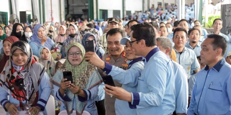 Irjen Pol Ahmad Luthfi Bersama 2000 Karyawan PT Sukorintex; Ciptakan Lingkungan Aman dan Kondusif