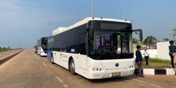 KIT Batang Luncurkan Bus Listrik Ramah Lingkungan