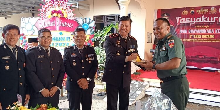 Kodim 0736/Batang Berikan Kejutan Dalam Peringatan HUT Bhayangkara Ke-78