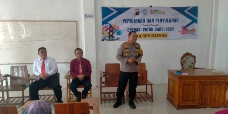 Ops Patuh Candi 2024: Satgas Bindikmas Sosialisasi di Universitas Sri Slamet Barang.