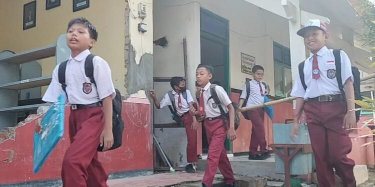 SD Terdampak Gempa Terapkan Pembelajaran Shift