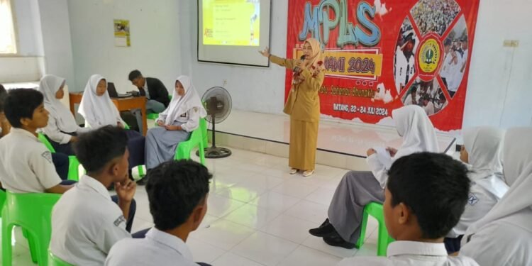 MPLS SMA Islam Ahmad Yani Batang, Jadi Ajang Edukasi Reproduksi Remaja