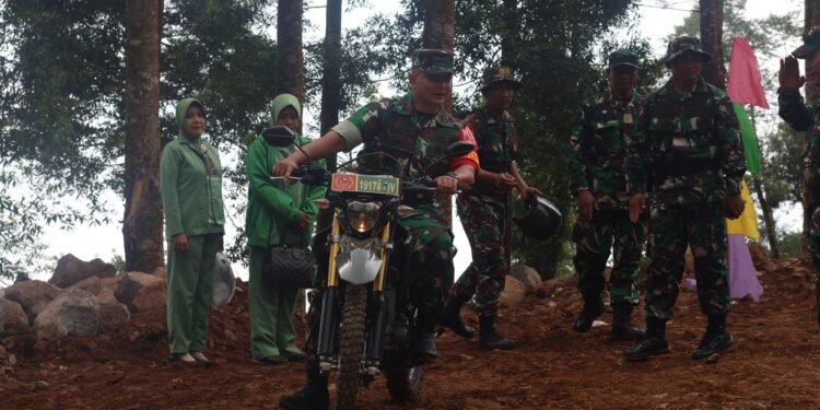 TMMD Reguler Fokus Bangun Akses Penghubung Desa Pacet