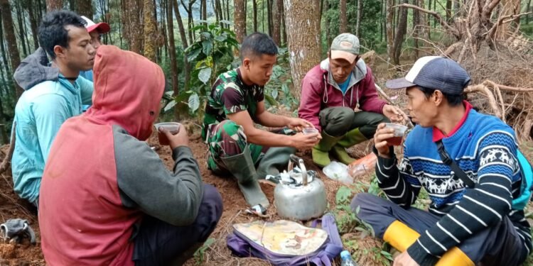 Dengan Secangkir Kopi Bisa Menghilangkan Rasa Capek Setelah Bekerja