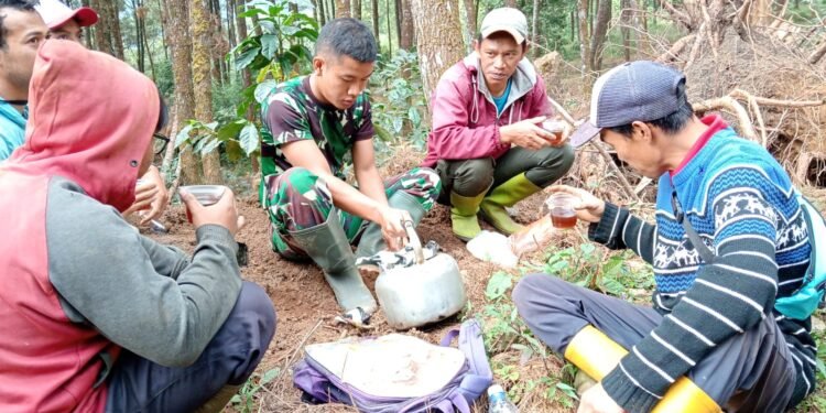 Dengan Secangkir Kopi Bisa Menghilangkan Rasa Capek Setelah Bekerja