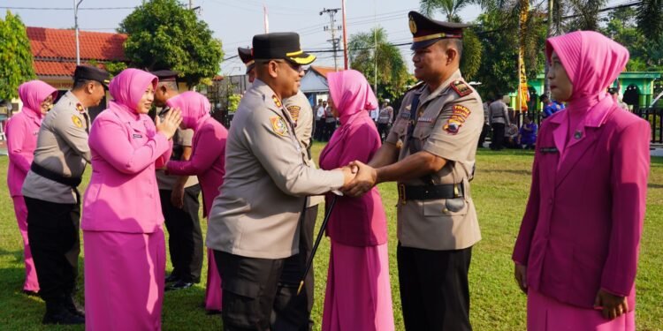 Demi Meningkatkan Kondisi KAMTIBMAS POLRES Batang lakukan Mutasi Dan Rotasi Jabatan