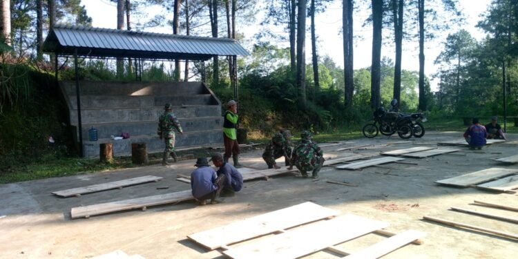 Fokuskan Pembangunan Drainase, Satgas TMMD Reguler 121 Siapkan Papan Bekisting