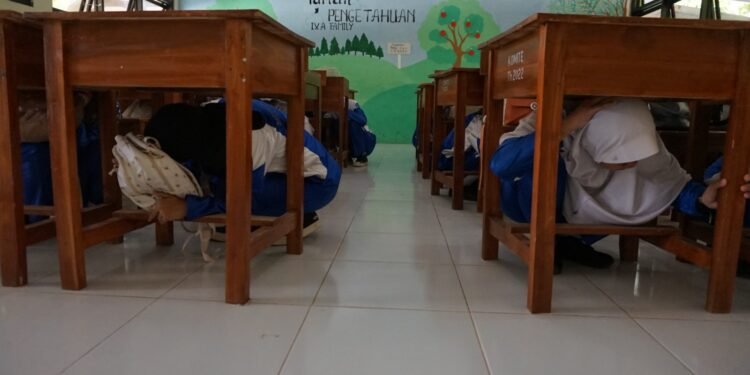 Program Mitigasi Gempa, Disdikbud Batang Edukasi Siswa Lewat Ekstrakurikuler