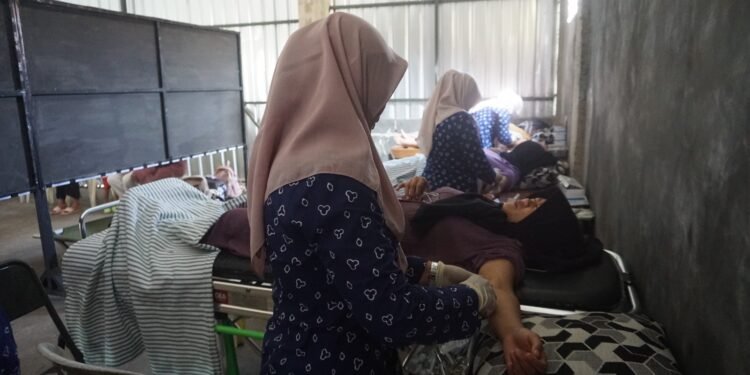 Antusias Masyarakat Ikuti Pelayanan KB Gratis di Lokasi TMMD Reguler Ke 121 Desa Pacet