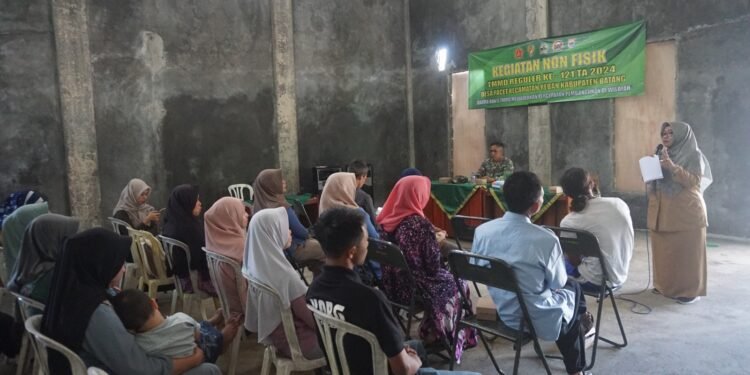 Dinas Kesehatan Berikan Penyuluhan Kesehatan Ke Warga Desa Pacet Dalam Program TMMD