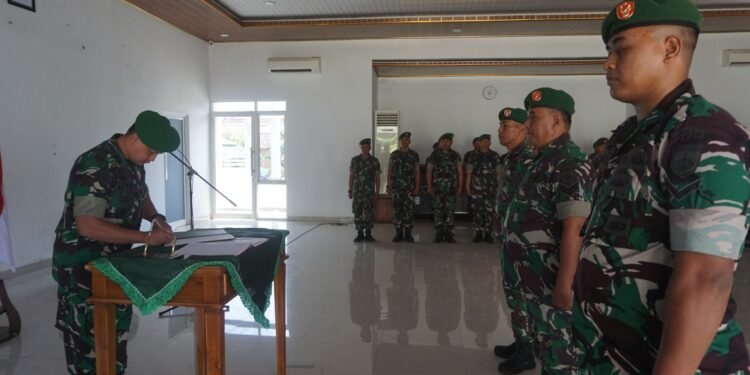 Lepas Anggota Pindah Satuan. Dandim Pesan : Jaga selalu Silaturahmi