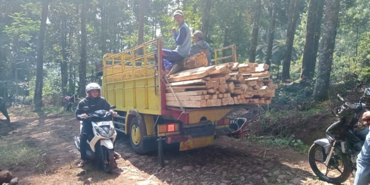 Mesti Belum Selesai, Jalan Makadam Desa Pacet Sudah Digunkan Untuk Aktifitas Warga