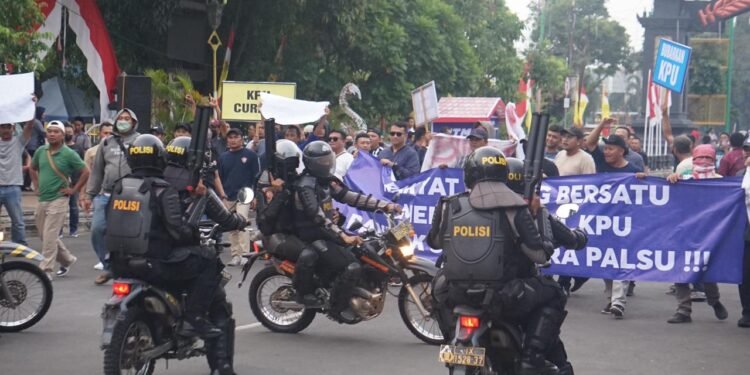 Polres Batang Gelar Latihan Sispamkota Jelang Pilkada Serentak 2024