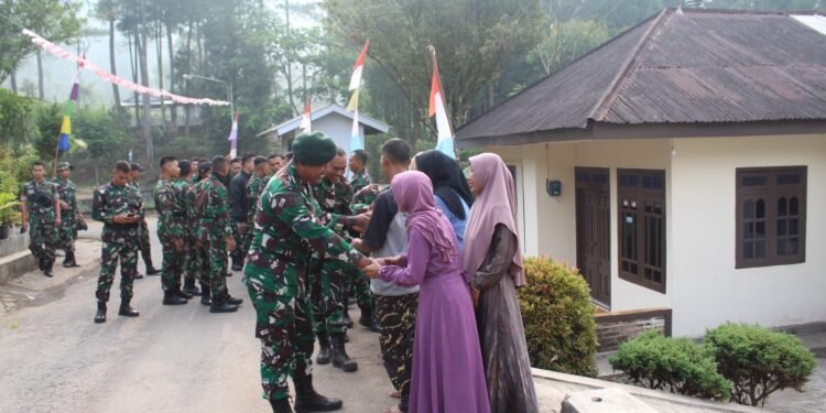 Prajurit Satgas TMMD Pamitan, Warga Desa Pacet Sedih