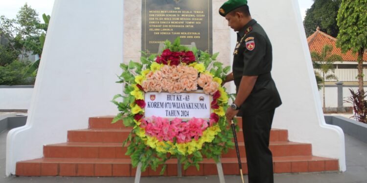 Jelang HUT Korem 071/Wijayakusuma Ke-63, Dandim 0736/Batang Pimpin Ziarah Dan Tabur Bunga