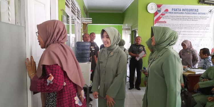 Cegah Kanker Serviks, Persit KCK Cabang XXIV Kodim 0736/Batang Lakukan IVA Test