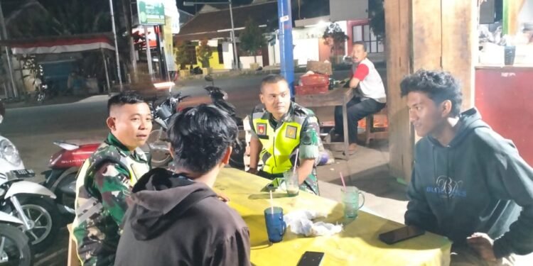 Jelang Pemilihan Kepala Daerah, Babinsa Koramil Limpung Gencar Laksanakan Patroli di Wilayah Binaan