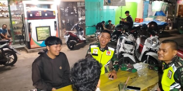 Jelang Pemilihan Kepala Daerah, Babinsa Koramil Limpung Gencar Laksanakan Patroli di Wilayah Binaan