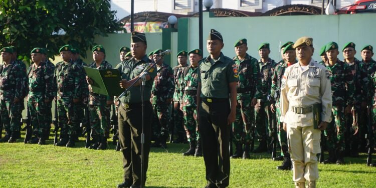 Dandim 0736/Batang Bacakan Amanat Pangdam IV/Diponegoro Dalam Upacara Bendera 17 an