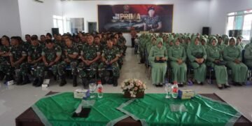 Prajurit, PNS dan Persit Kodim 0736/Batang Menerima Penyuluhan Hukum Dari Kumdam IV/Diponegoro