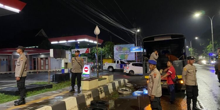 Polres Batang Gelar Patroli Gabungan Skala Besar, Jaga Kamtibmas Kondusif Jelang Pilkada 2024