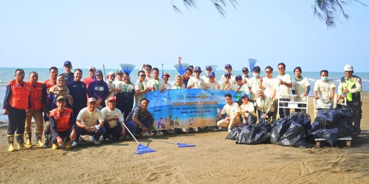 Jaga Kelestarian Alam, KITB Galakkan Aksi Bersih-Bersih Pesisir Pantai Jodo