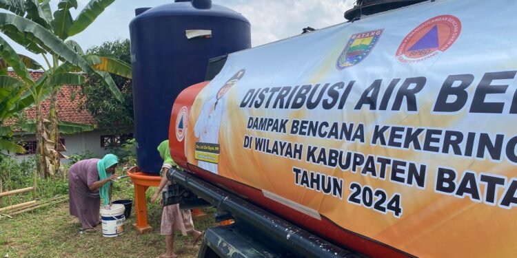 Dilanda Kekeringan, BPBD Batang Salurkan Air Bersih di 7 Kecamatan