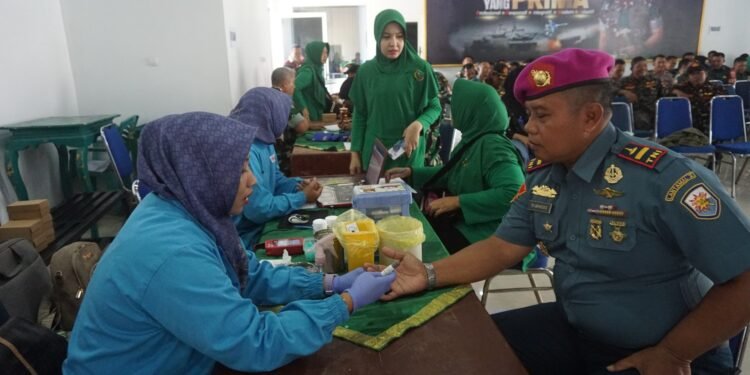 Kodim 0736/Batang Gelar Bakti Kesehatan Donor Darah dan Pengobatan Gratis
