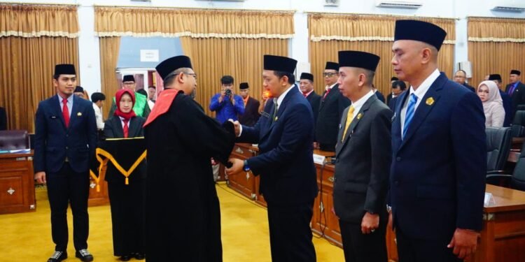 DPRD Batang Ambil Sumpah Janji Ketua dan Wakil Ketua