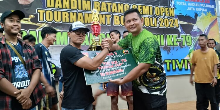Dalam Rangka Peringati HUT TNI Ke-79, Kodim Batang Gelar Semi Open Tournament Bola Volly Dandim 0736/Batang 2024