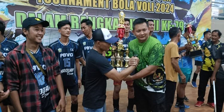 Dalam Rangka Peringati HUT TNI Ke-79, Kodim Batang Gelar Semi Open Tournament Bola Volly Dandim 0736/Batang 2024