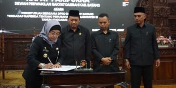 Pj Bupati Batang Setujui Raperda tentang Perubahan APBD 2024