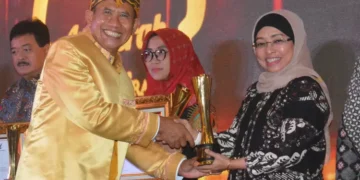 Lani Dwi Rejeki Raih Penghargaan Inovasi Pengendalian Inflasi di Batang 2024