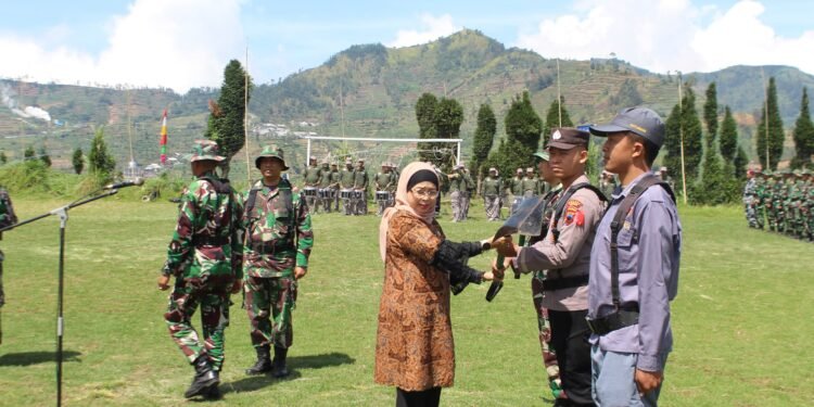 TMMD Sengkuyung IV Kodim 0736 Batang Sasar Wilayah Atas Lereng Gunung Prau, Bangun Akses Jalan Antar Pedukuhan
